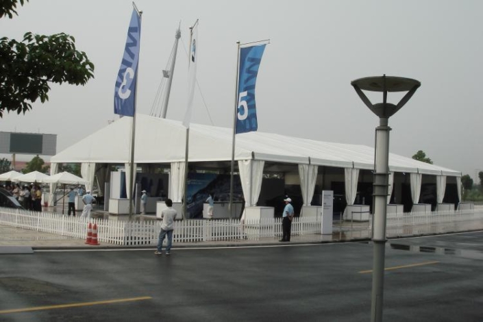 22m_tents_3_retail